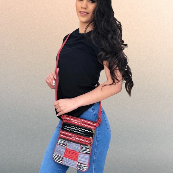 Red and Grey Embroidered Purse Block Pattern - Picture 2 of 3